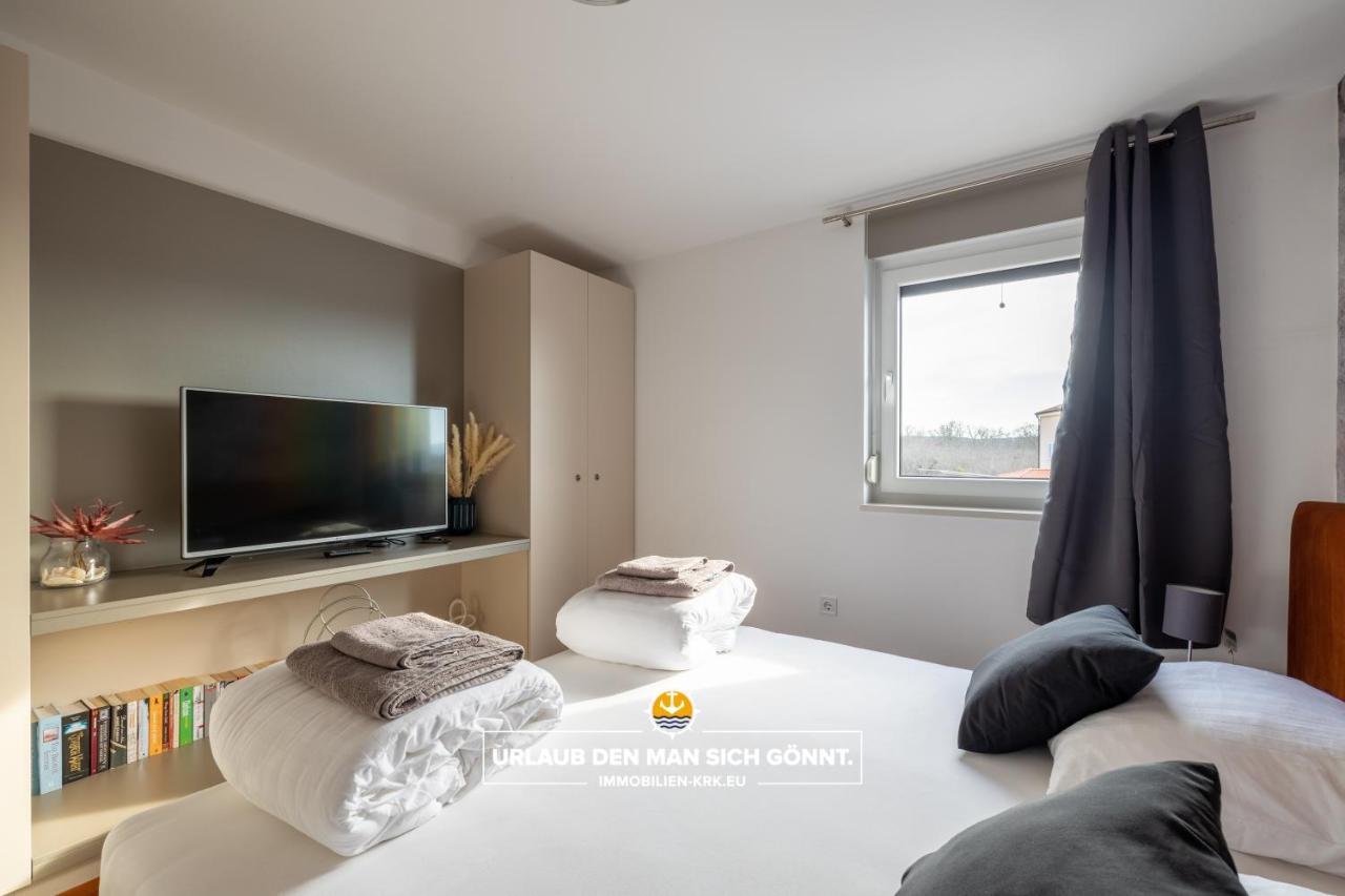 Appartamento Penthouse Panorama Deluxe In Malinska Esterno foto