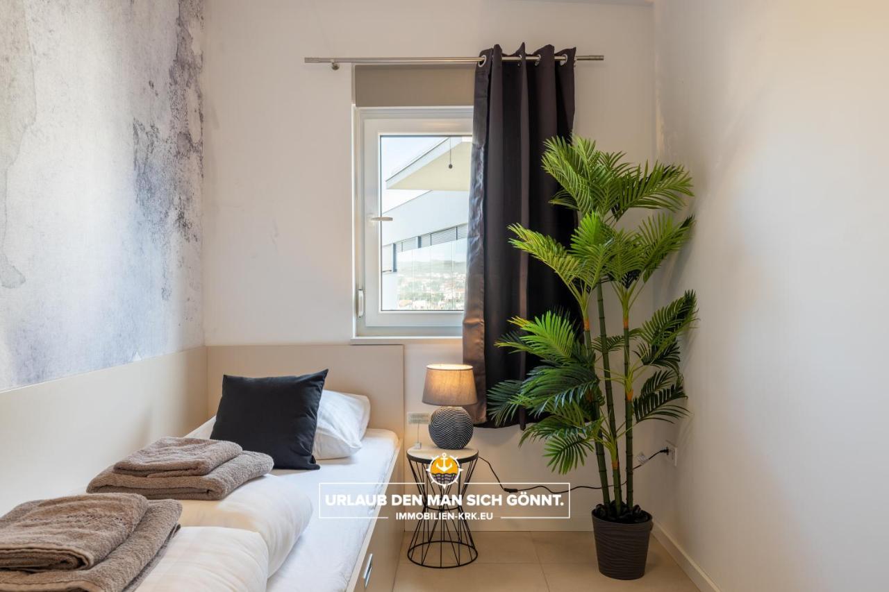 Appartamento Penthouse Panorama Deluxe In Malinska Esterno foto